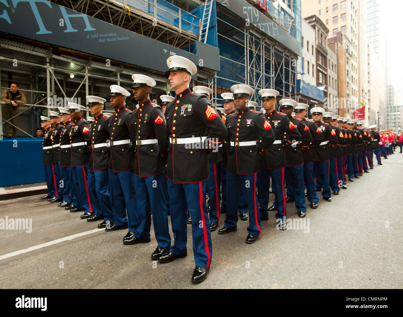 Les Marines, Saint Patrick's Day Parade 2012, Manhattan, New York City, New York, États-Unis d'Amérique Banque D'Images