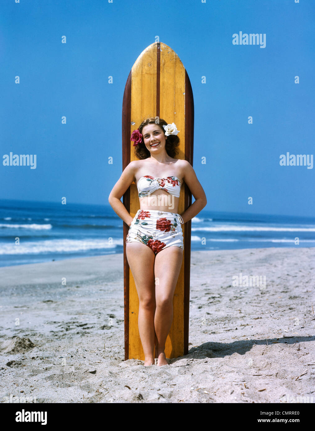 Bikini 1950s Banque de photographies et d'images à haute résolution - Alamy