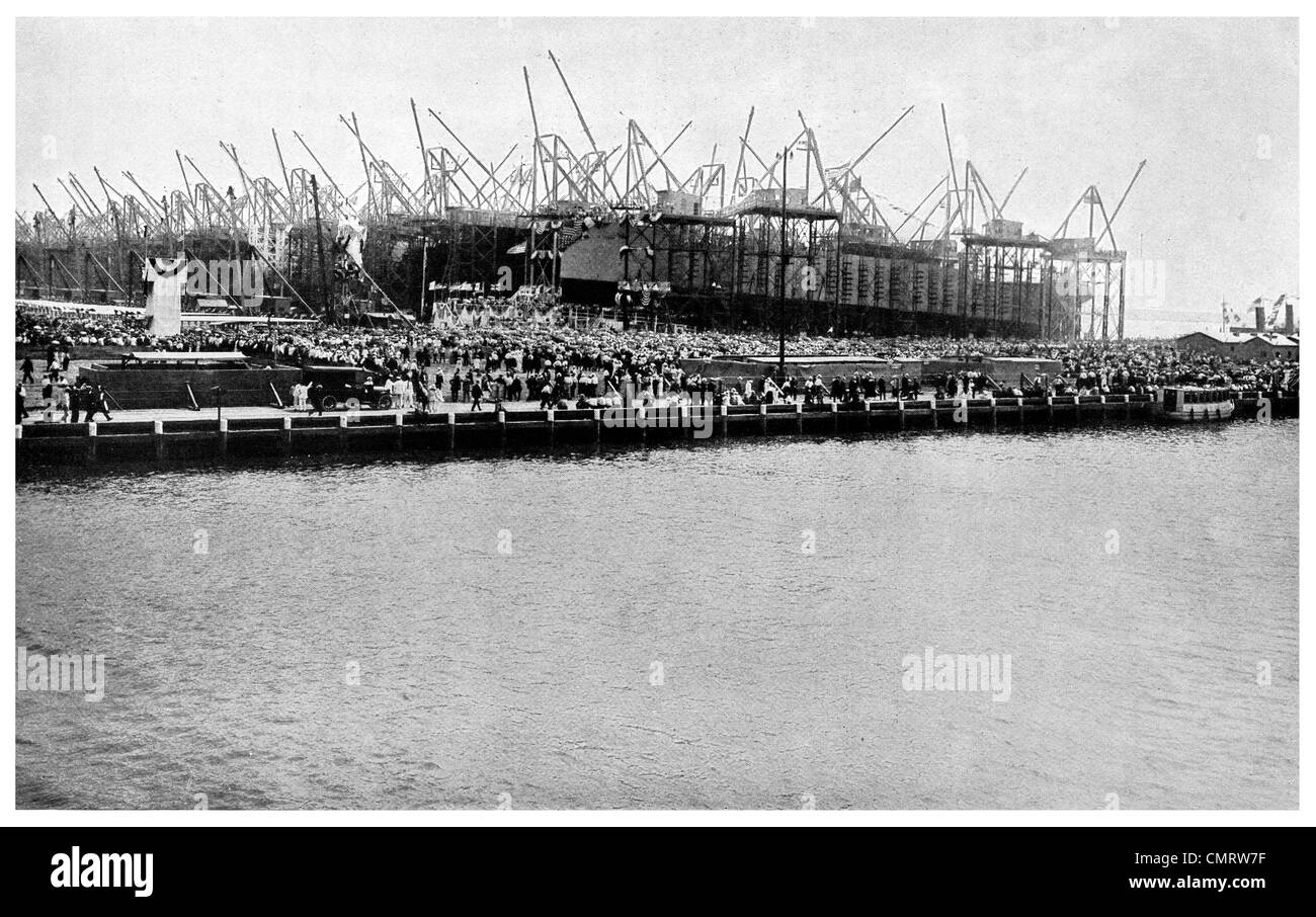 1918 Hog Island Le Quistconck "lancement des navires en béton, Philadelphie, Pennsylvanie Banque D'Images