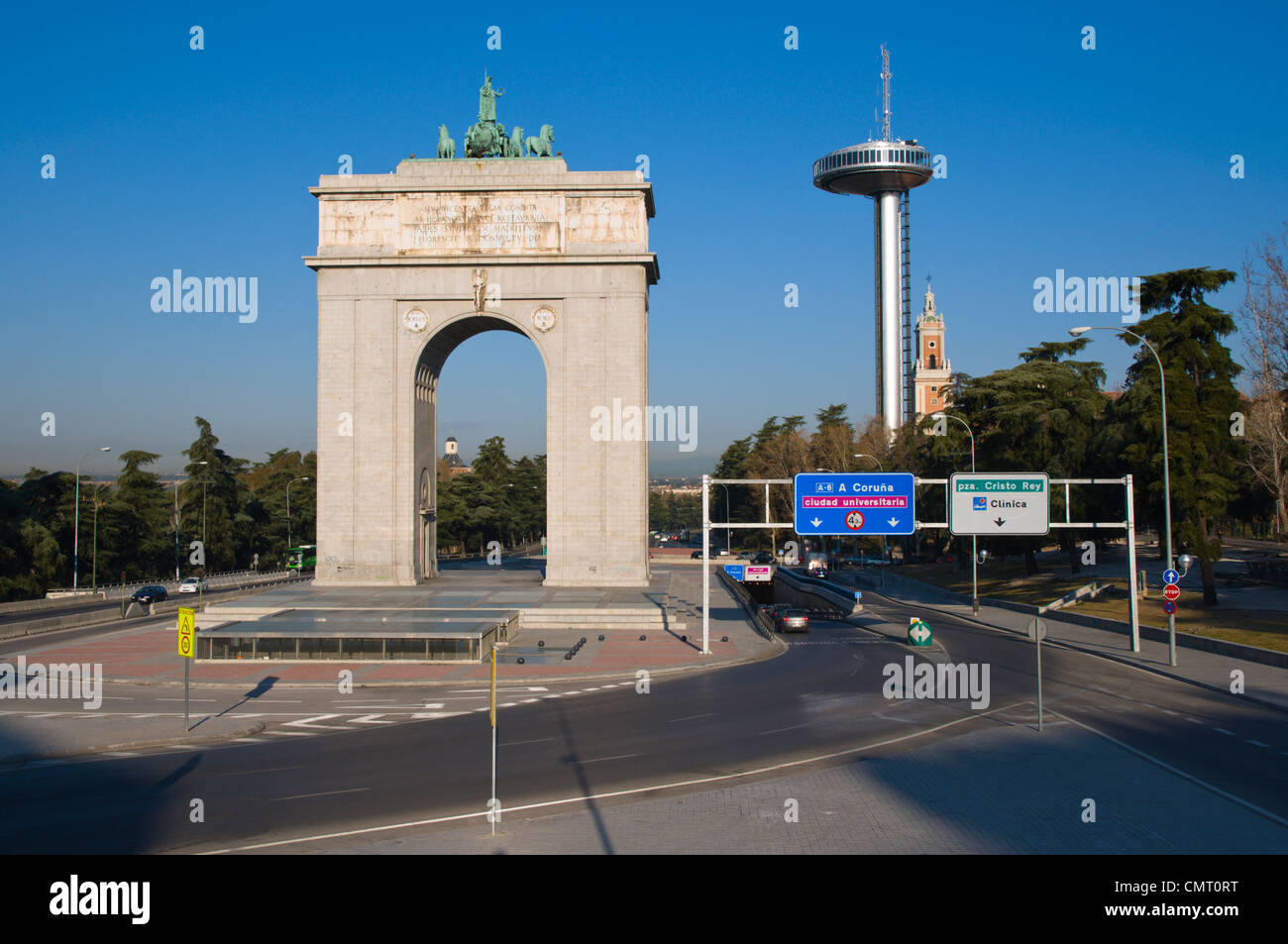 Arco de la Victoria (1956) aka Puerta de la Moncloa Madrid Espagne Europe arch Banque D'Images