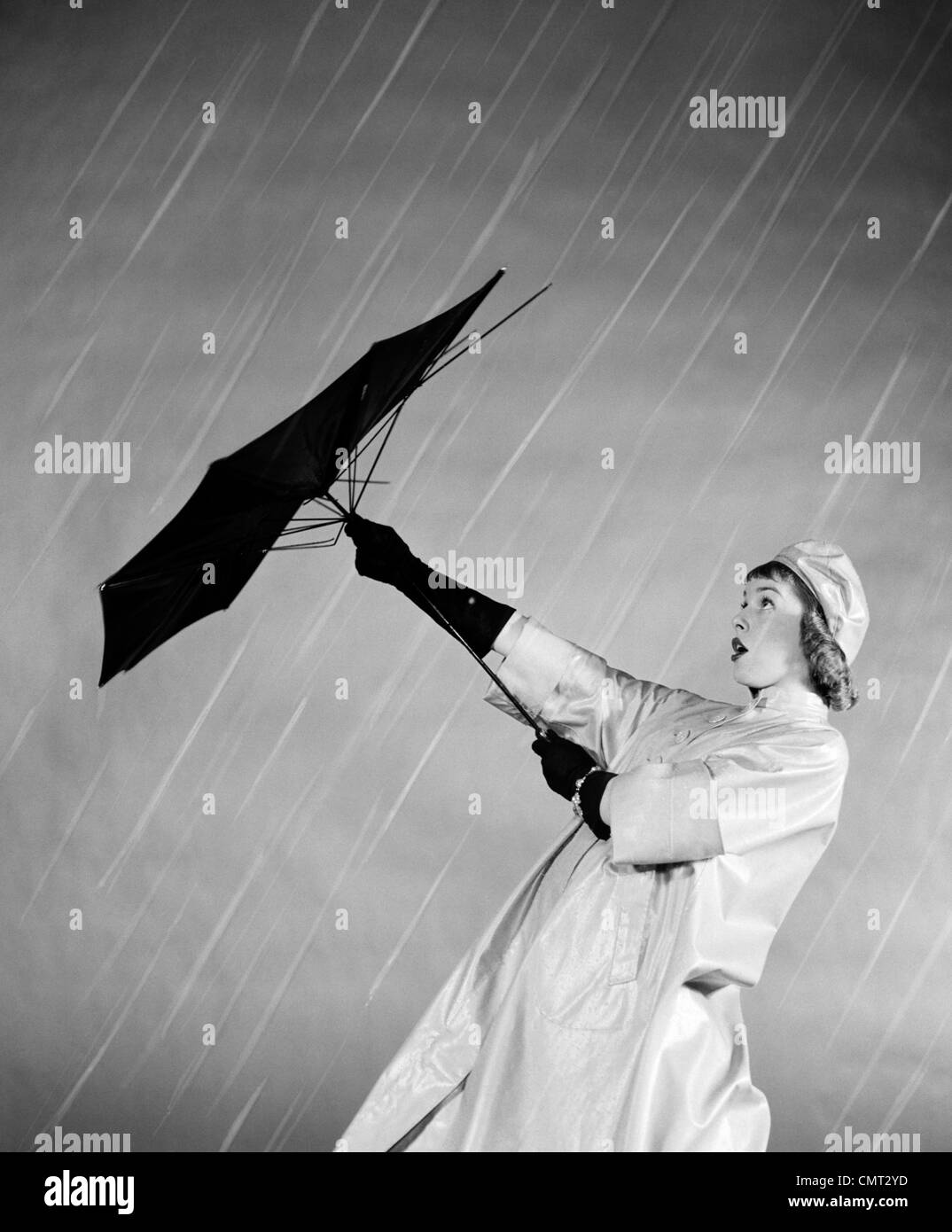 Ahomy Double Protection Contre Le Vent et la Pluie Parapluie inversé de Voiture avec poignée en Forme de C Parapluie inversé Tête de Mort Noire et Blanche 