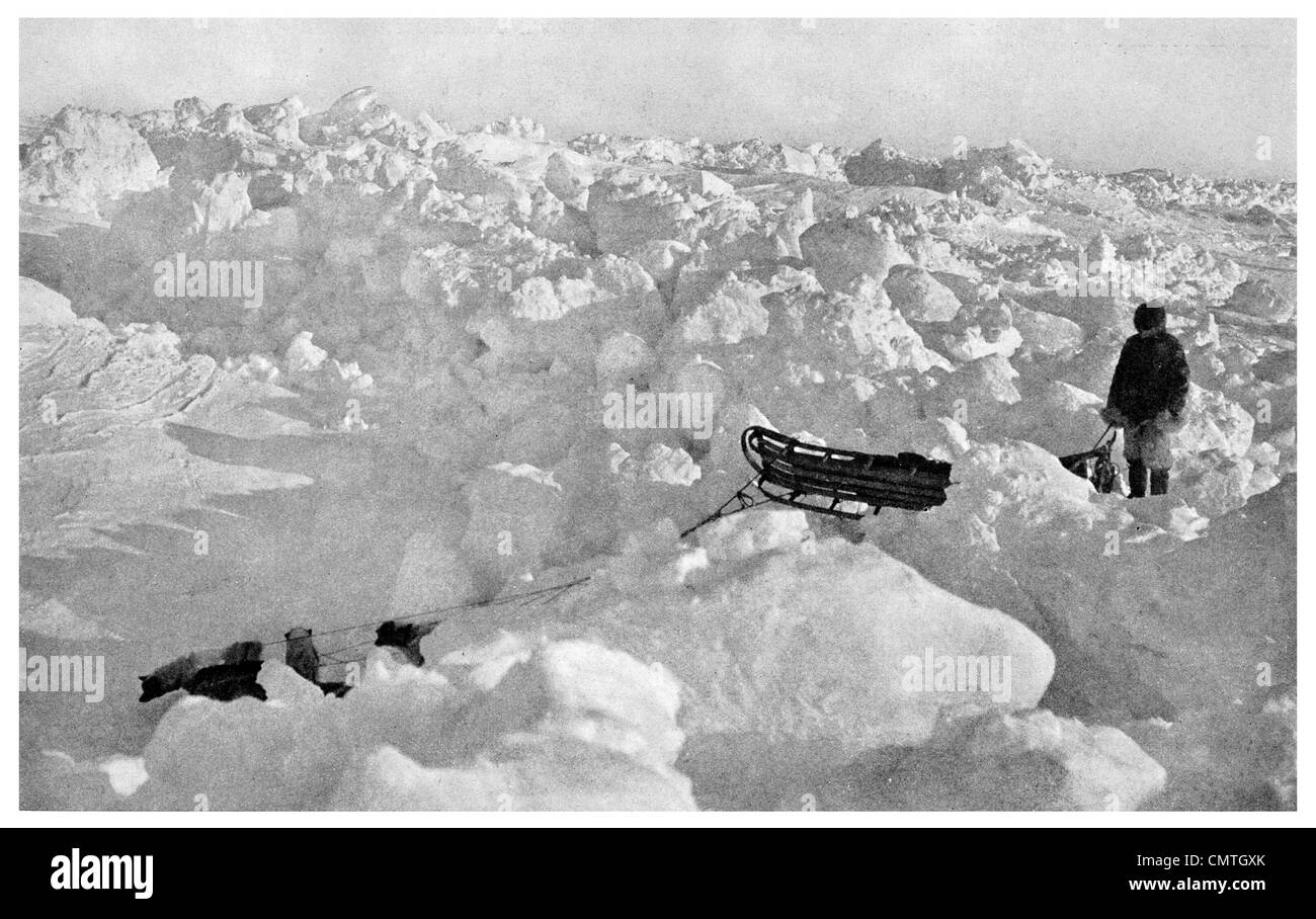 1925 La glace rugueuse bassin polaire 100 milles au nord-ouest de l'île Axel Heiberg Banque D'Images