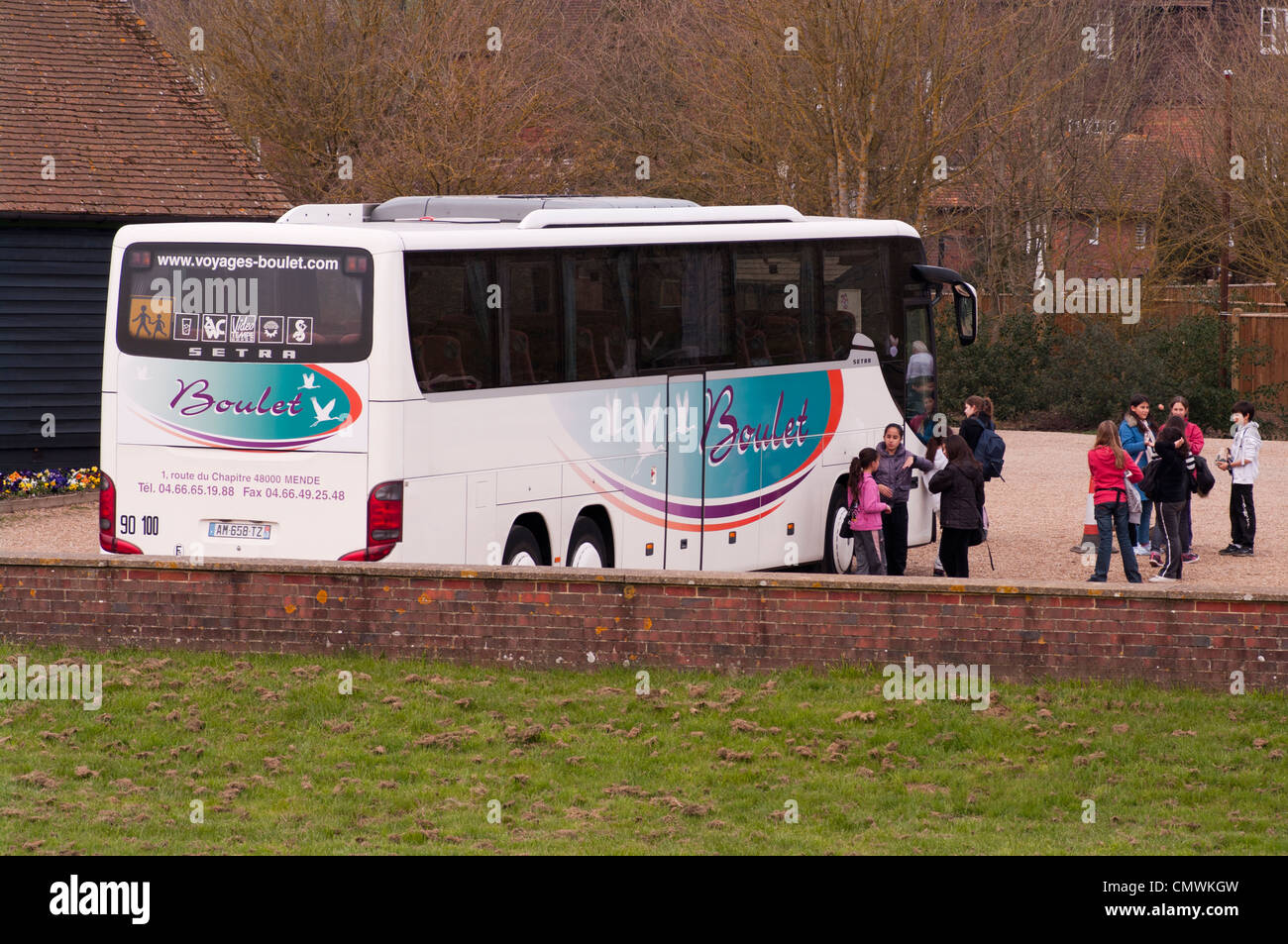 Les étudiants étrangers sur un voyage en autocar (prises de terre publique) Banque D'Images