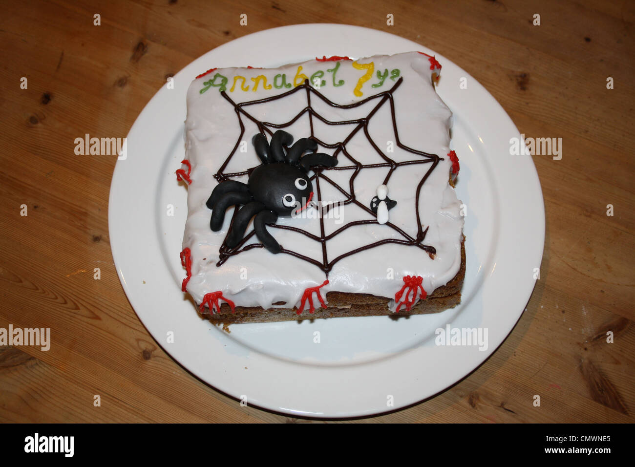 Halloween Gateau D Anniversaire Pour Une Petite Fille De 7 Ans Photo Stock Alamy