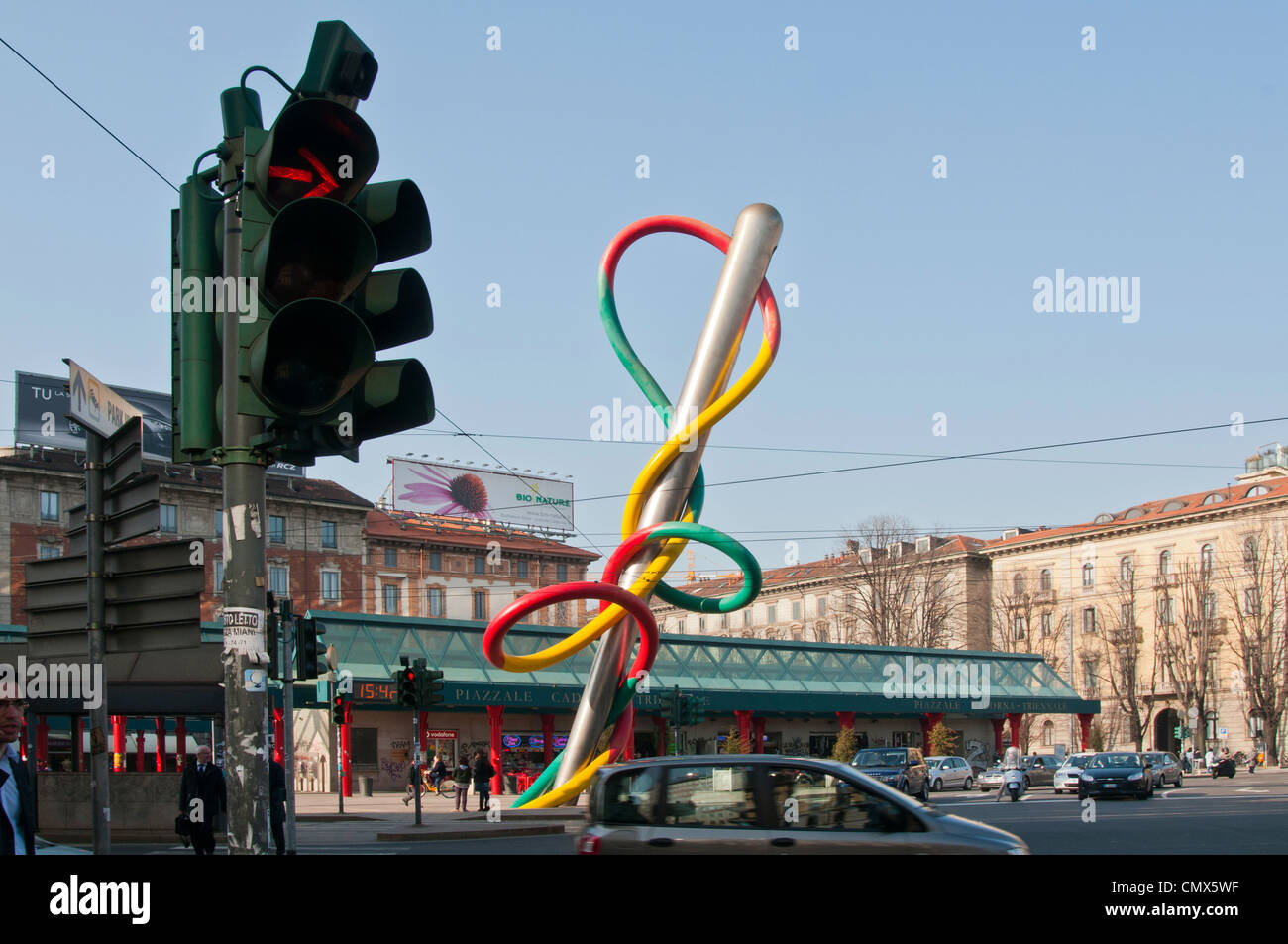 L'art public en dehors de la Piazzale Cadorna Triennale de Milan Banque D'Images