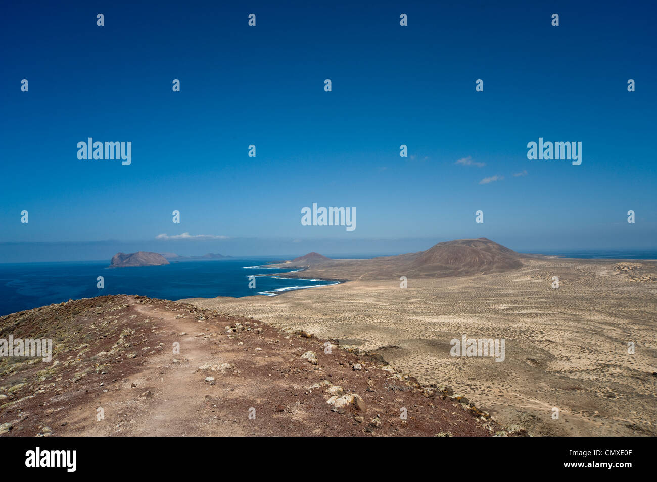 À la recherche de l'île de La Graciosa vers Isla de Montaña Clara, Îles Canaries, Espagne Banque D'Images