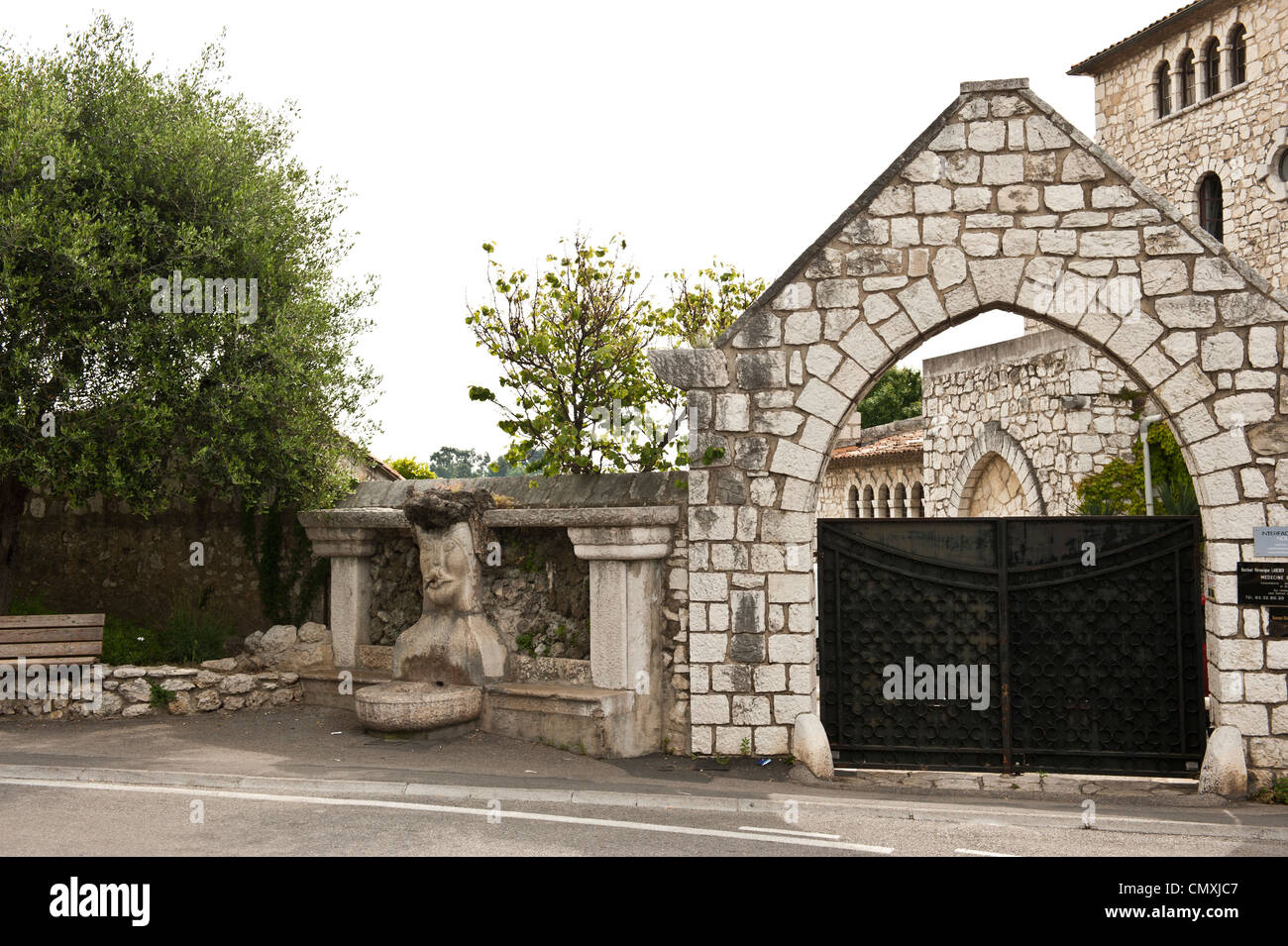 Un accès privé à une Gated communauté européenne à Saint-Paul, France. Banque D'Images