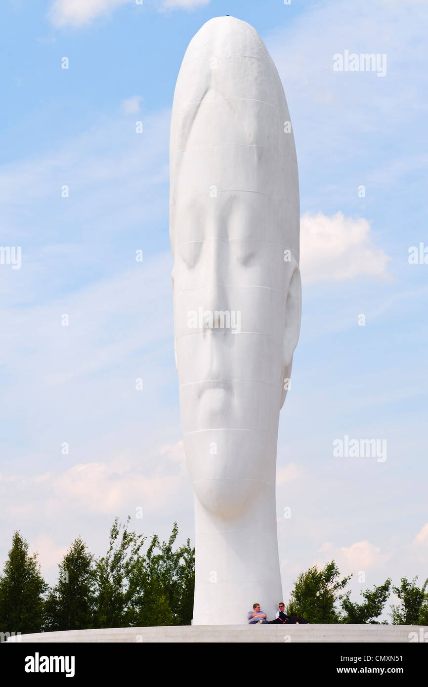 Le Rêve. 20m de haut sculpture conçue par Jaume Plensa sur le site de l'ancienne mine de Sutton Manor à St.Helens Merseyside Banque D'Images