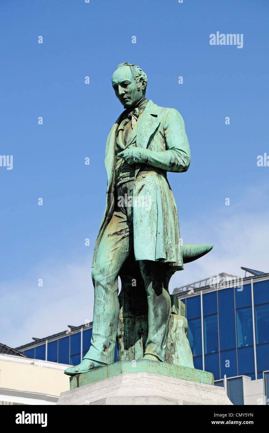 Bruxelles, Belgique. Statue de John Cockerill (1790-1840) de l'industriel ; sur la Place de Luxembourg / Luxemburgplein Banque D'Images