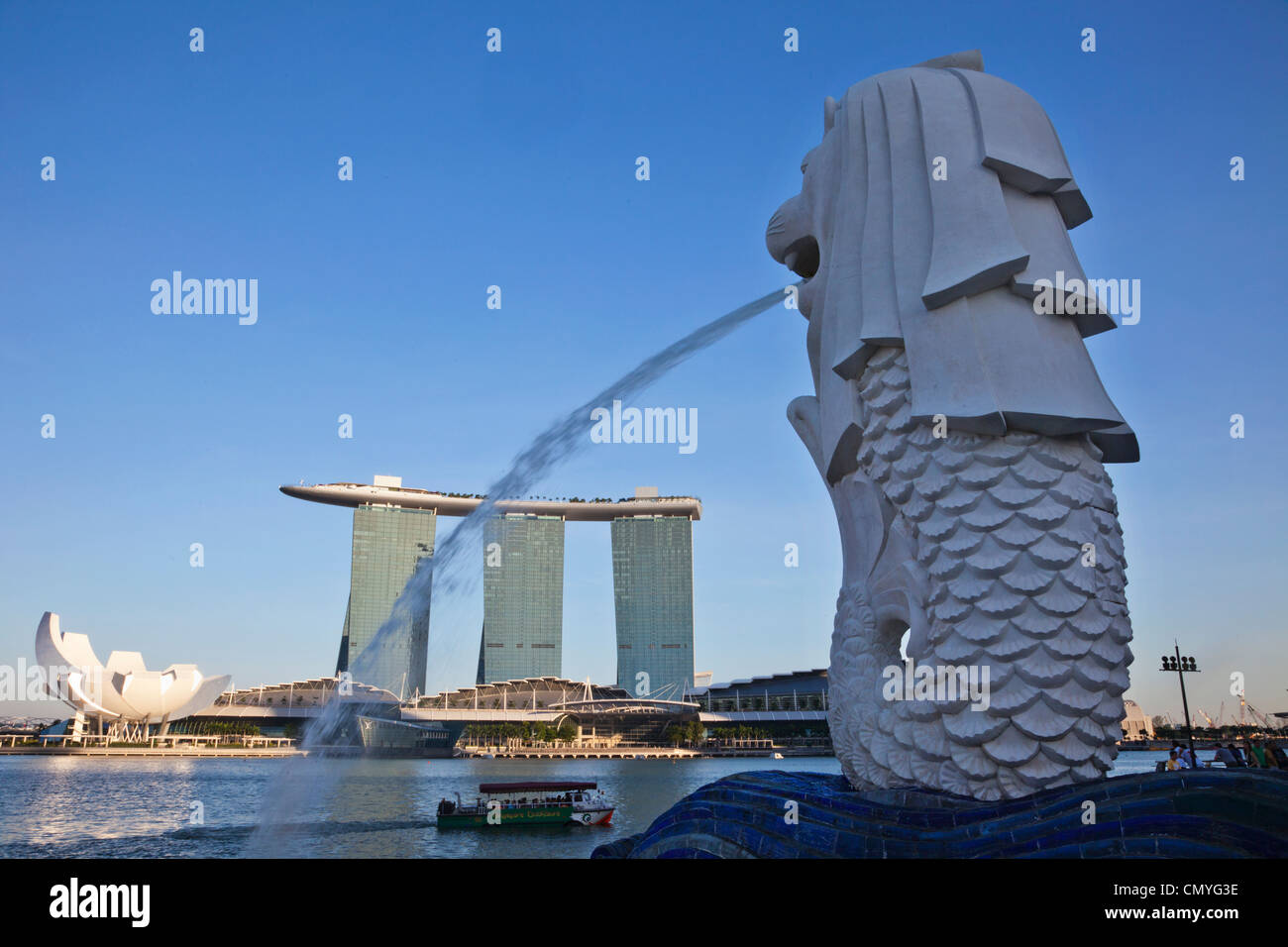 Singapour, statue du Merlion et Marina Bay Sands Hotel and Casino Banque D'Images