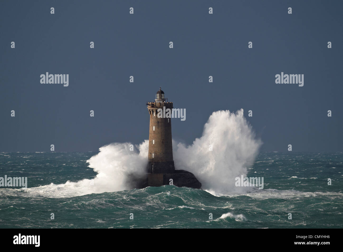 France, Manche, mer d'Iroise, Porspoder, le Four phare, tempête sur la côte 14 Décembre 2011 Banque D'Images