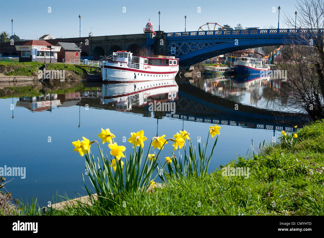 Pont sur la rivière Severn Stourport Worcestershire Angleterre Severn sur Banque D'Images