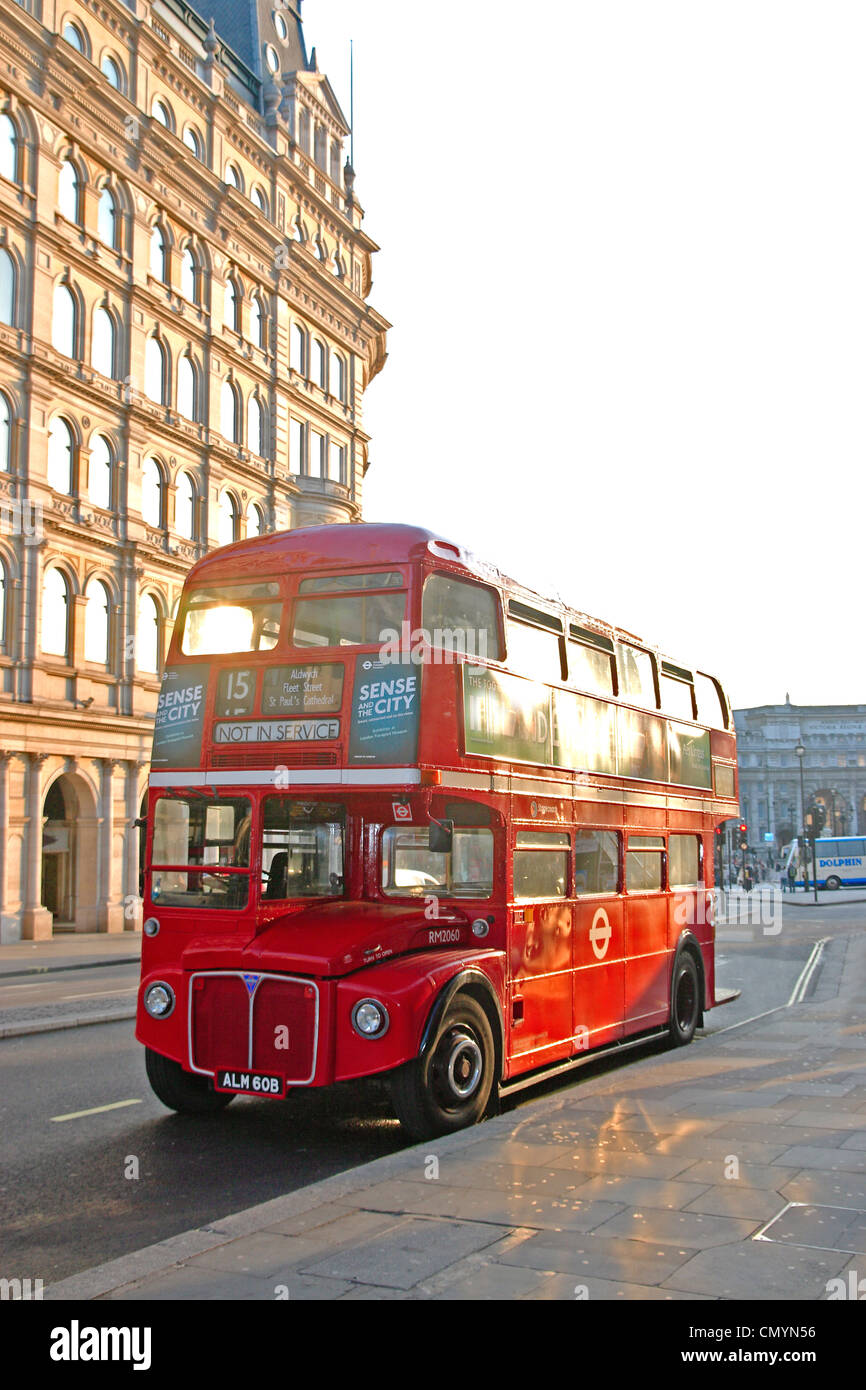 AEC Routemaster Bus (non' 2060) The Strand, Londres, Angleterre. Banque D'Images