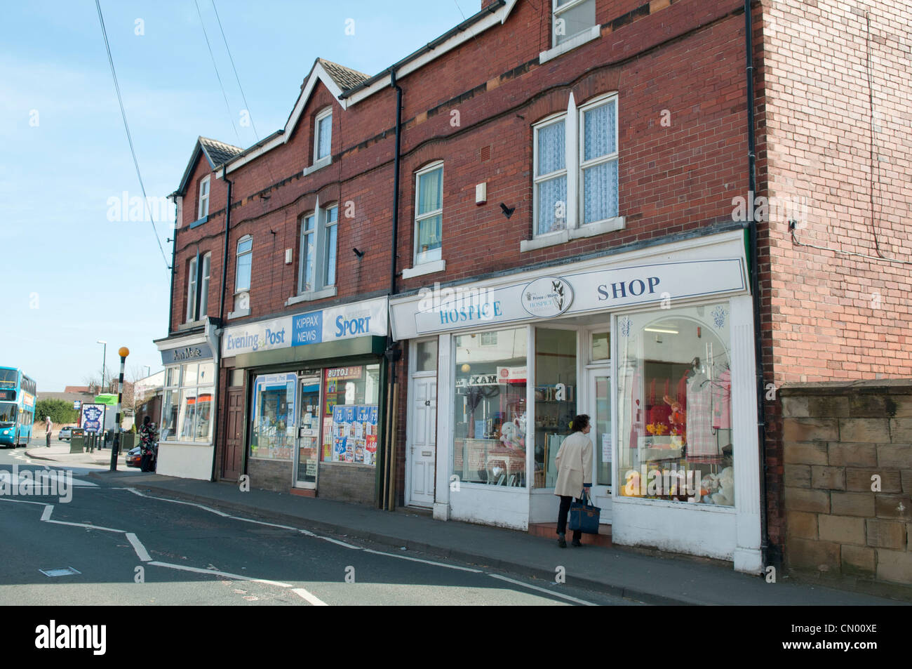 Boutiques et établissements commerciaux ; High Street, Kippax Banque D'Images