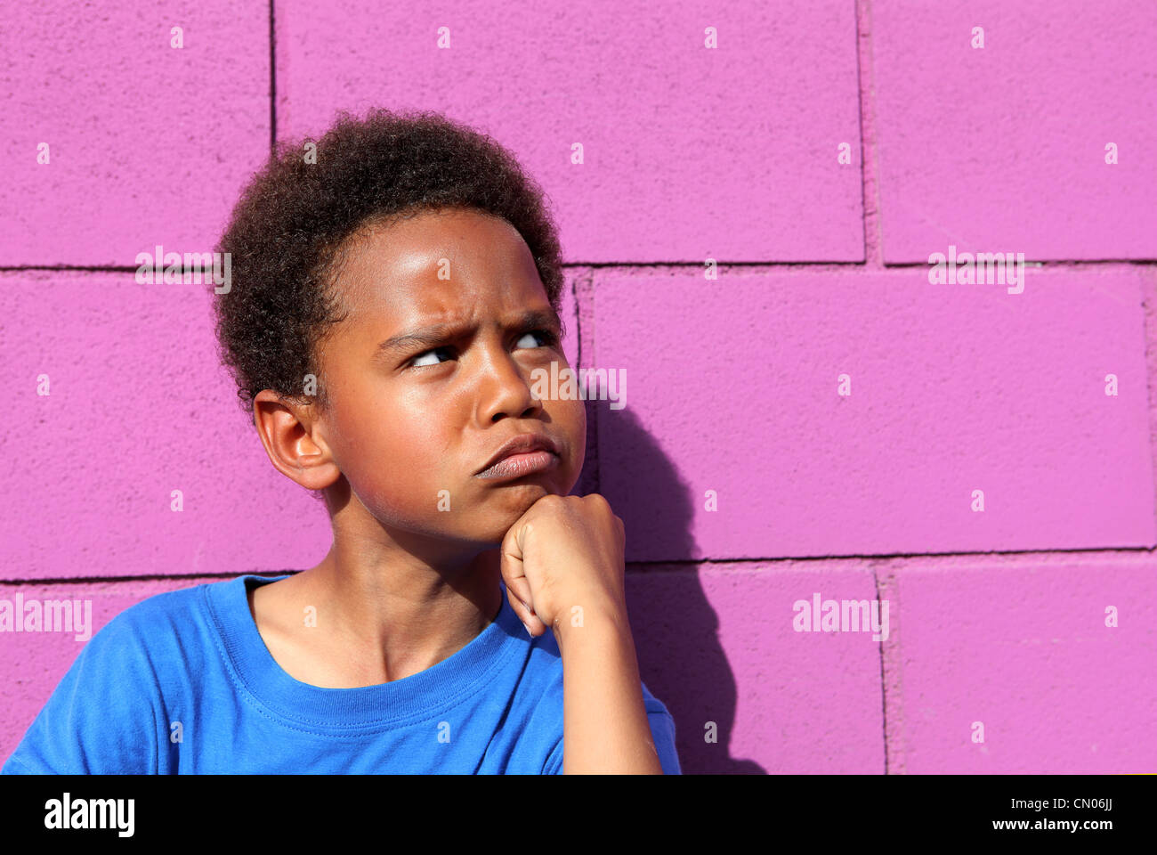 Malheureux Enfant Triste De Bouder En Colere Photo Stock Alamy