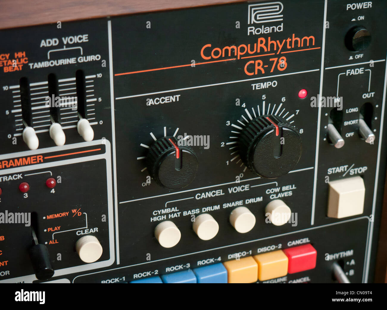 Roland CR-78 CompuRhythm drum machine. La première réussite de drum machine qui est apparu sur la musique enregistrée populaires Banque D'Images