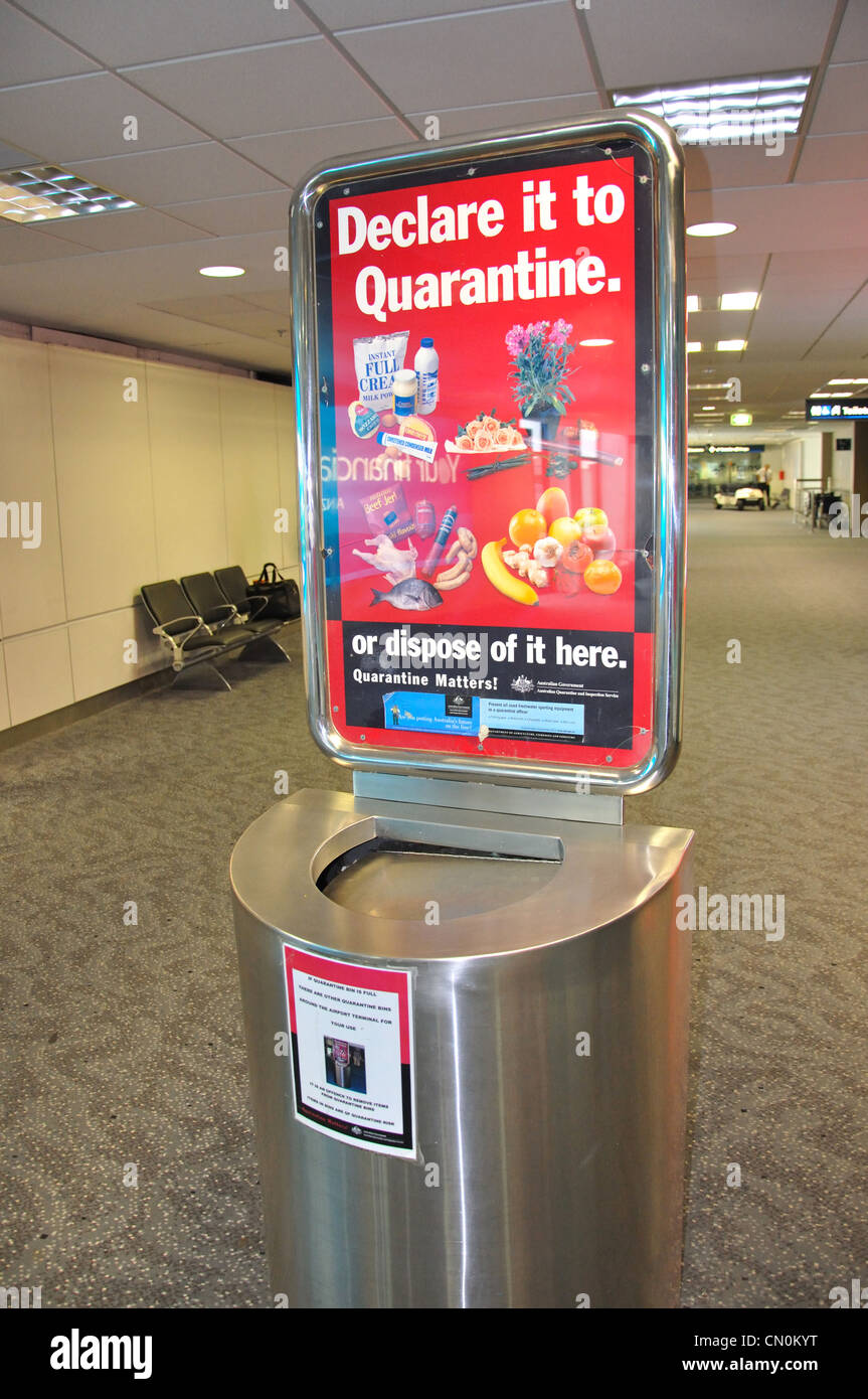 L'élimination de quarantaine bin par le contrôle des passeports, l'aéroport de Sydney Kingsford Smith, Mascot, Sydney, New South Wales, Australia Banque D'Images