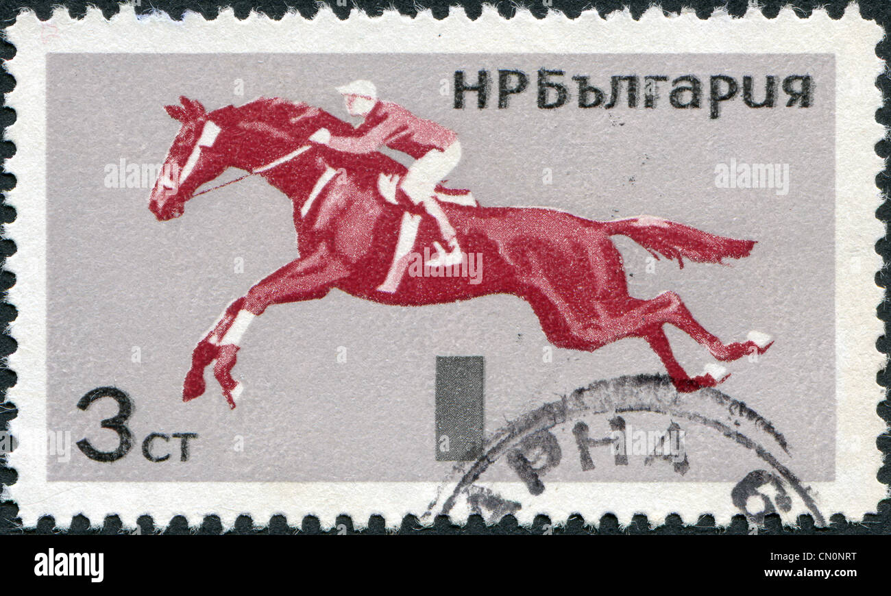 Bulgarie - vers 1965 : un timbre imprimé en Bulgarie, l'illustre Show Jumping, vers 1965 Banque D'Images