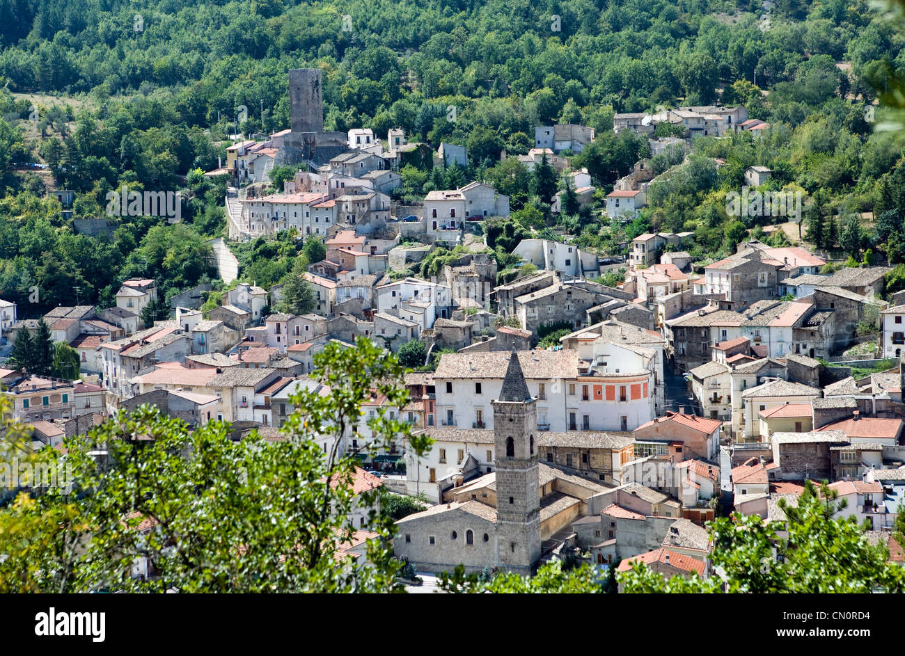 Italie Abruzzes Province de L'Aquila Introdacqua, vue du pays Banque D'Images