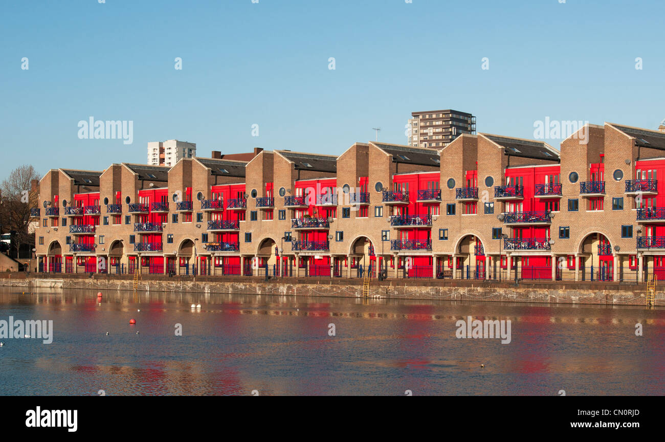 Shadwell Basin Riverside Apartments à Docklands, Wapping, East London ...