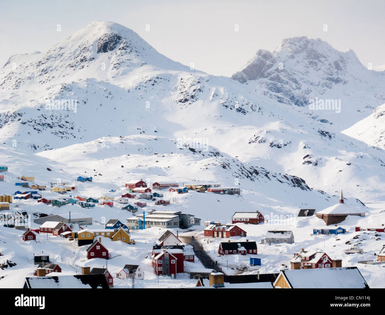 Paysage village Inuit de l'Arctique, Groenland - Tasiilaq Banque D'Images