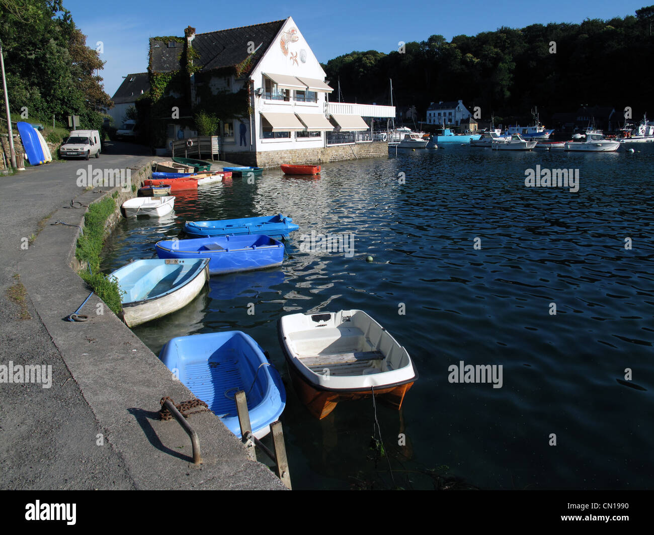 Riec sur Belon port sur la rivière Belon ',Restaurant Chez Jacky',Finistere,Bretagne,Bretagne,France Banque D'Images Riec sur Belon port sur la rivière Belon ',Restaurant Chez Jacky',Finistere,Bretagne,Bretagne,France Banque D'Images