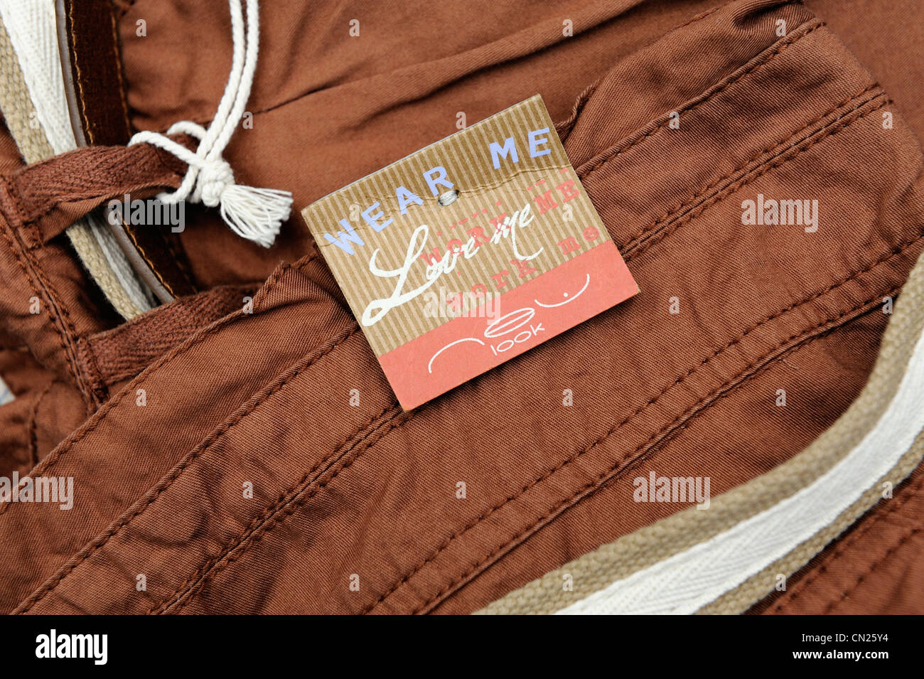 Vêtements new look tag england uk Banque D'Images