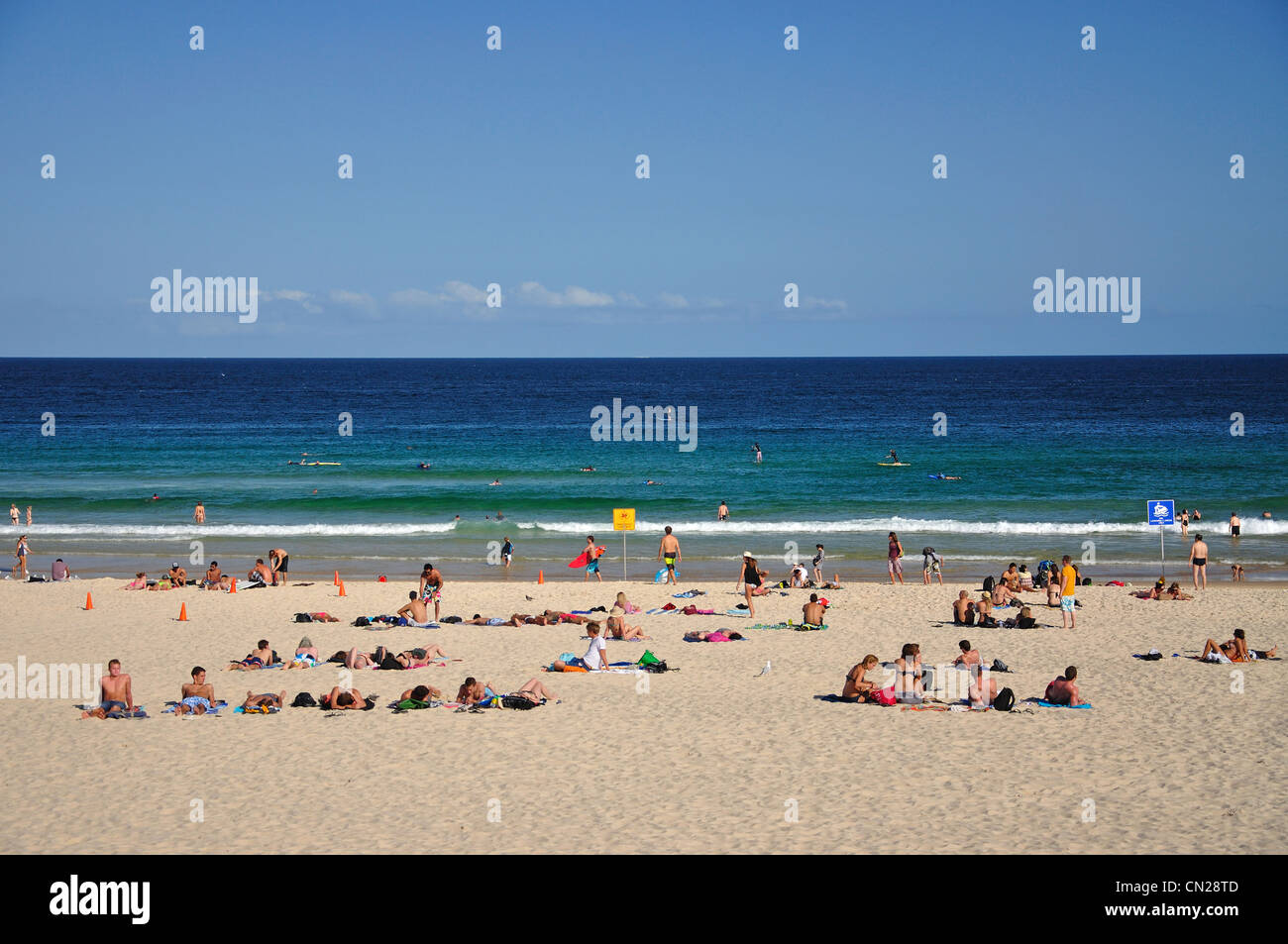 Vue sur la plage, Bondi Beach, Sydney, New South Wales, Australia Banque D'Images