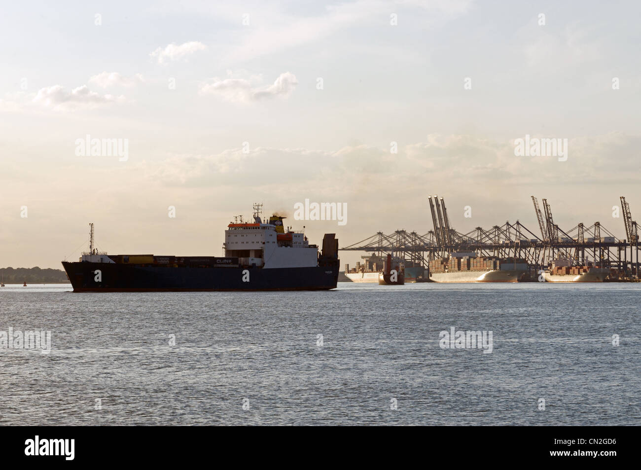 Roll on/off camion ferry port de Felixstowe Banque D'Images