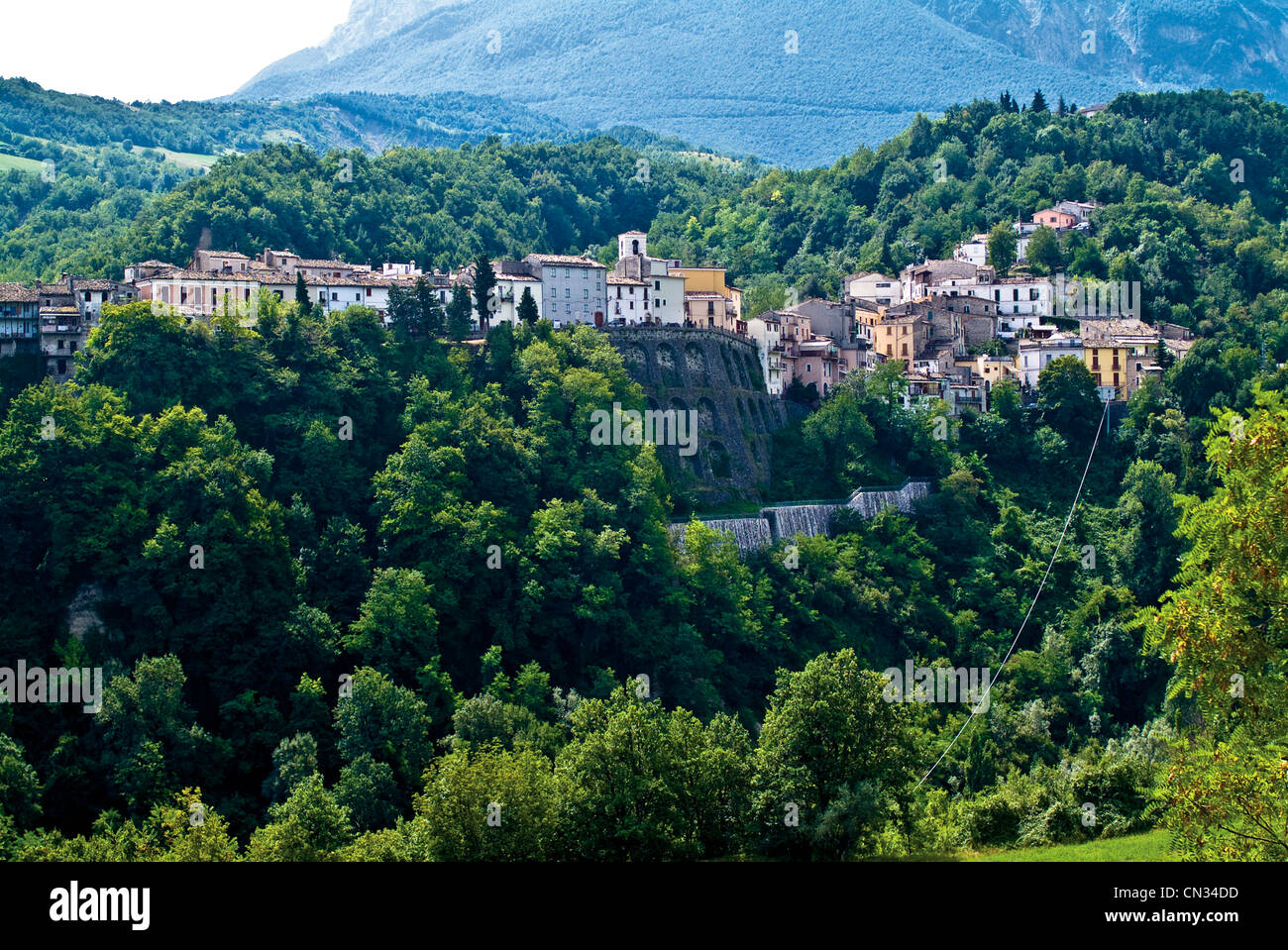 Italie Abruzzes Province de Teramo Castelli voir Banque D'Images