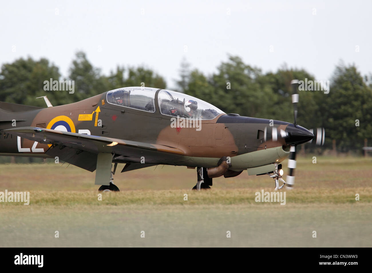 Tucano ZF171 LZ-R 72 (R) Squadron RAF. c/n : S023/T23, 1 Flying Training School, Royal Air Force, RAF Linton-on-Ouse - WWII marquages pour '70e anniversaire de la bataille d'Angleterre' Banque D'Images