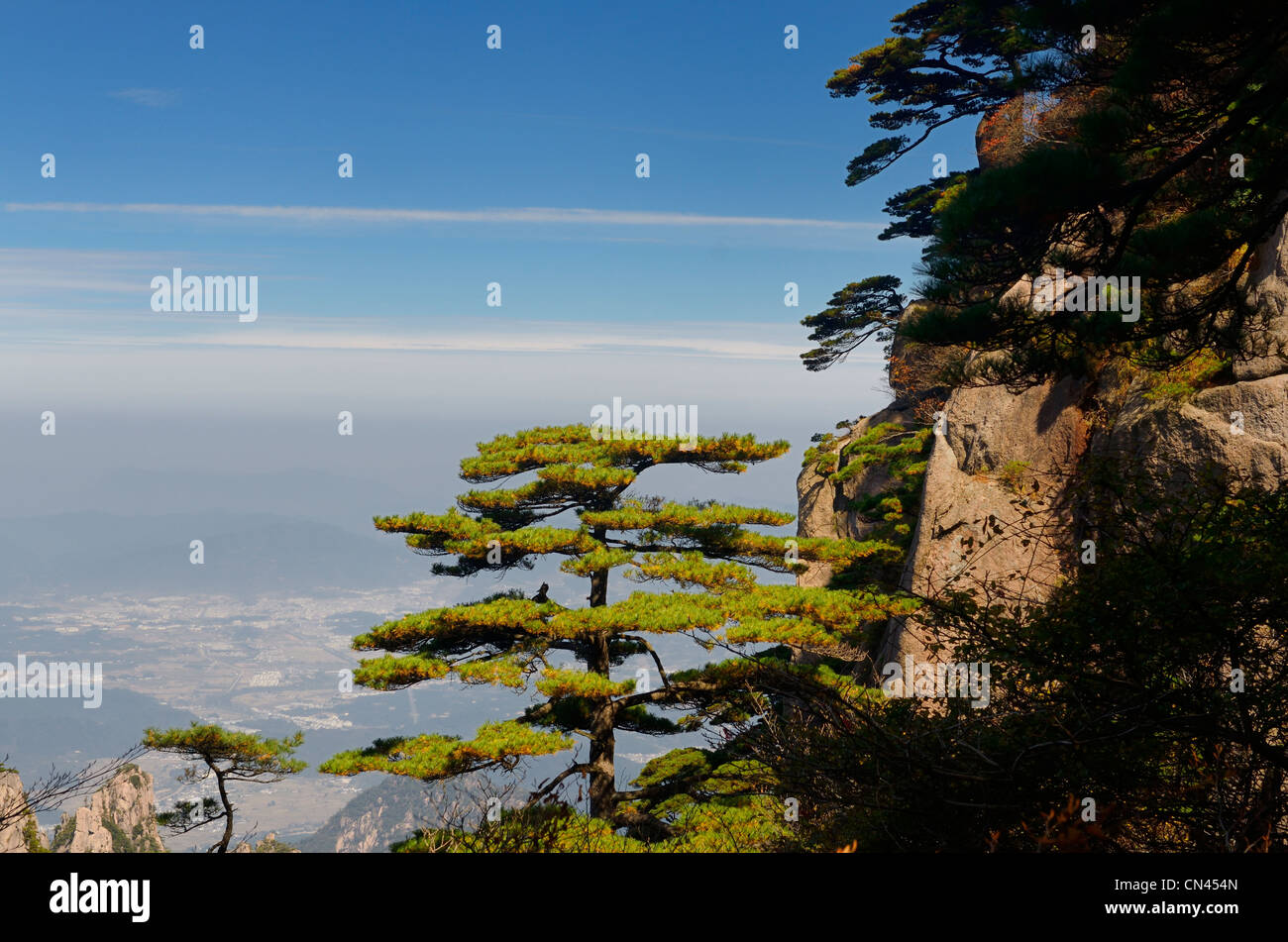 Pins sur commence à croire plus Gengchengzhen ville Pointe à Yellow Mountain Huangshan Chine Banque D'Images