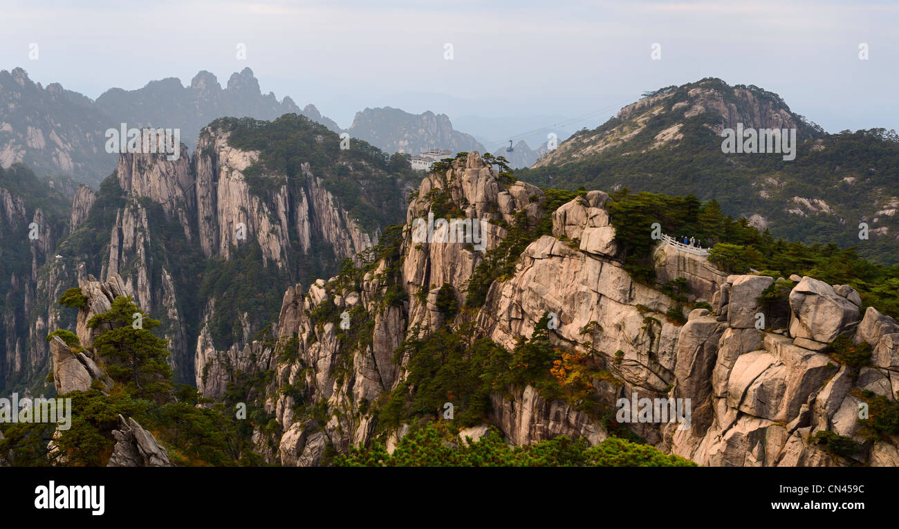 Red Cloud Station de Téléphérique Taiping entre Red Cloud et des pics de montagne jaune Songling Huangshan Chine Banque D'Images