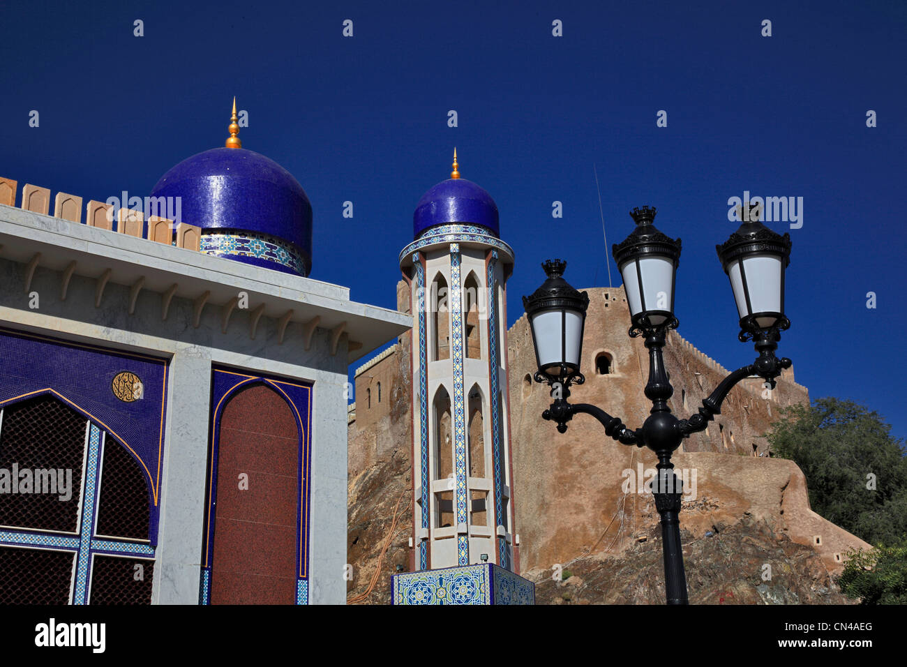 Minarett der Moschee masjid al-Khor und Fort Mirani à Muscat, Oman Banque D'Images