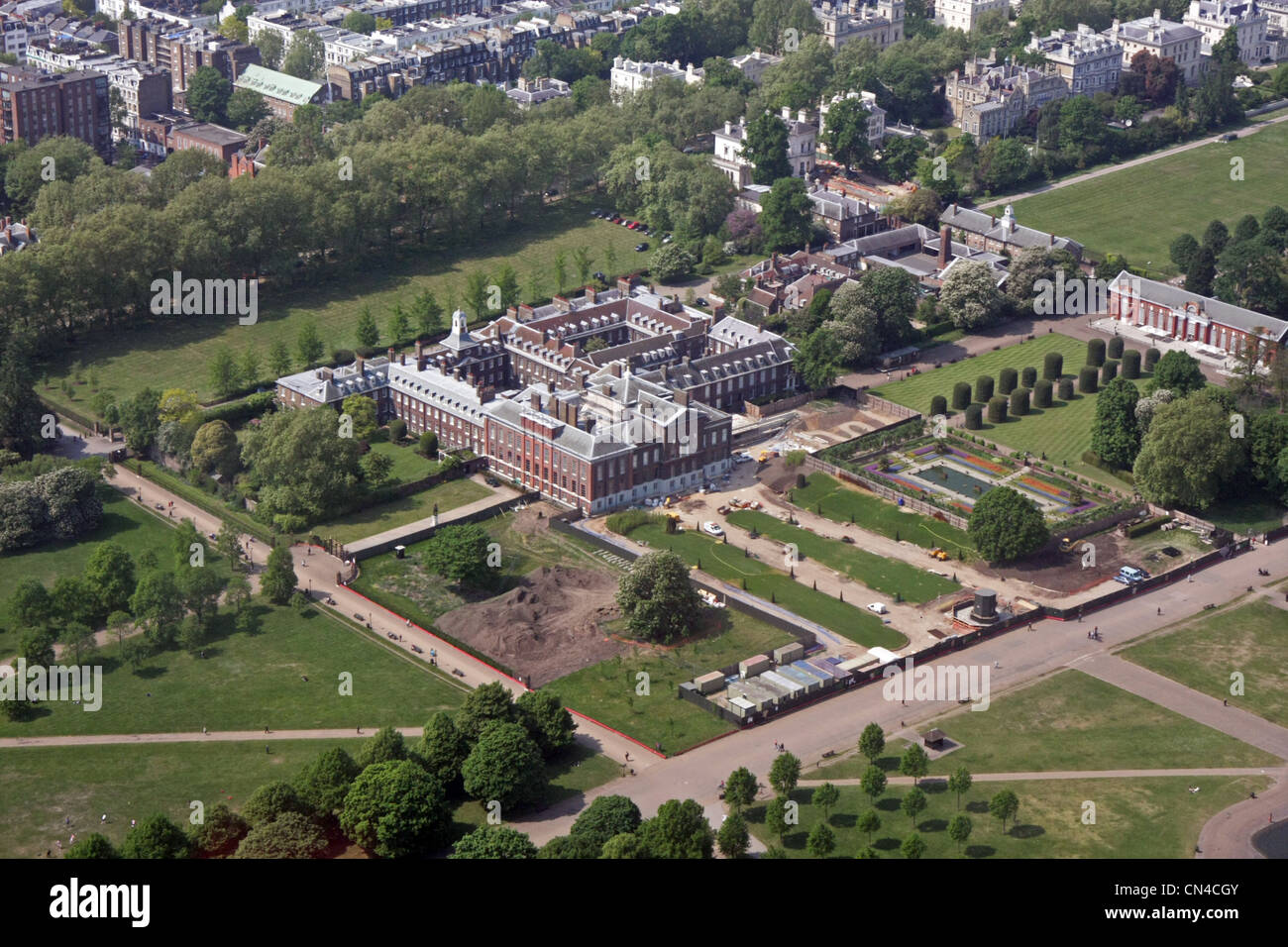 Vue aérienne de Kensington Palace, le large à pied, à l'extrémité ouest de Hyde Park, Londres W8 Banque D'Images