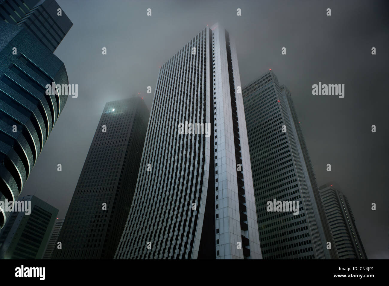 Quartier d'affaires de nuit, Shinjuku, Tokyo, Japon, Banque D'Images