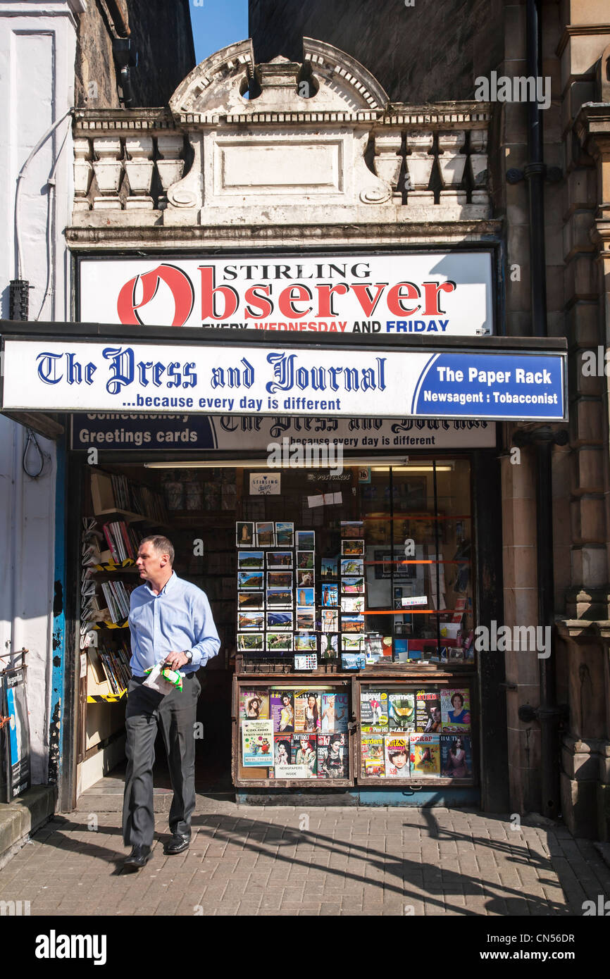Maison de la presse traditionnelle et magasin de tabac, Stirling, Ecosse. Banque D'Images