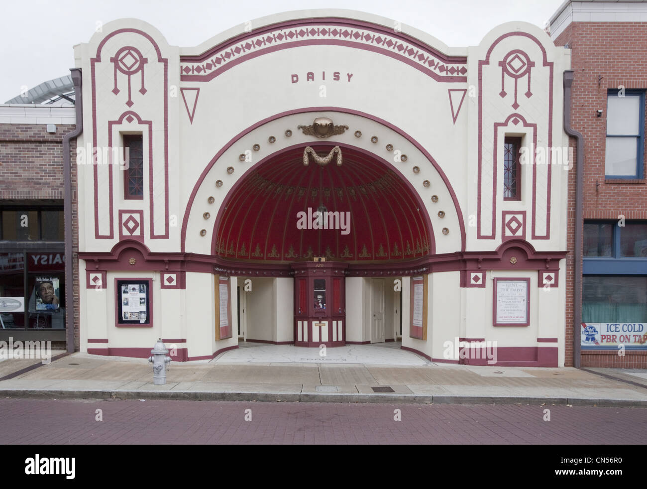 L'ancien théâtre 1902 Daisy à Memphis (Tennessee) est un exemple de l'architecture de Nickelodeon du début du film cinema ère. Banque D'Images