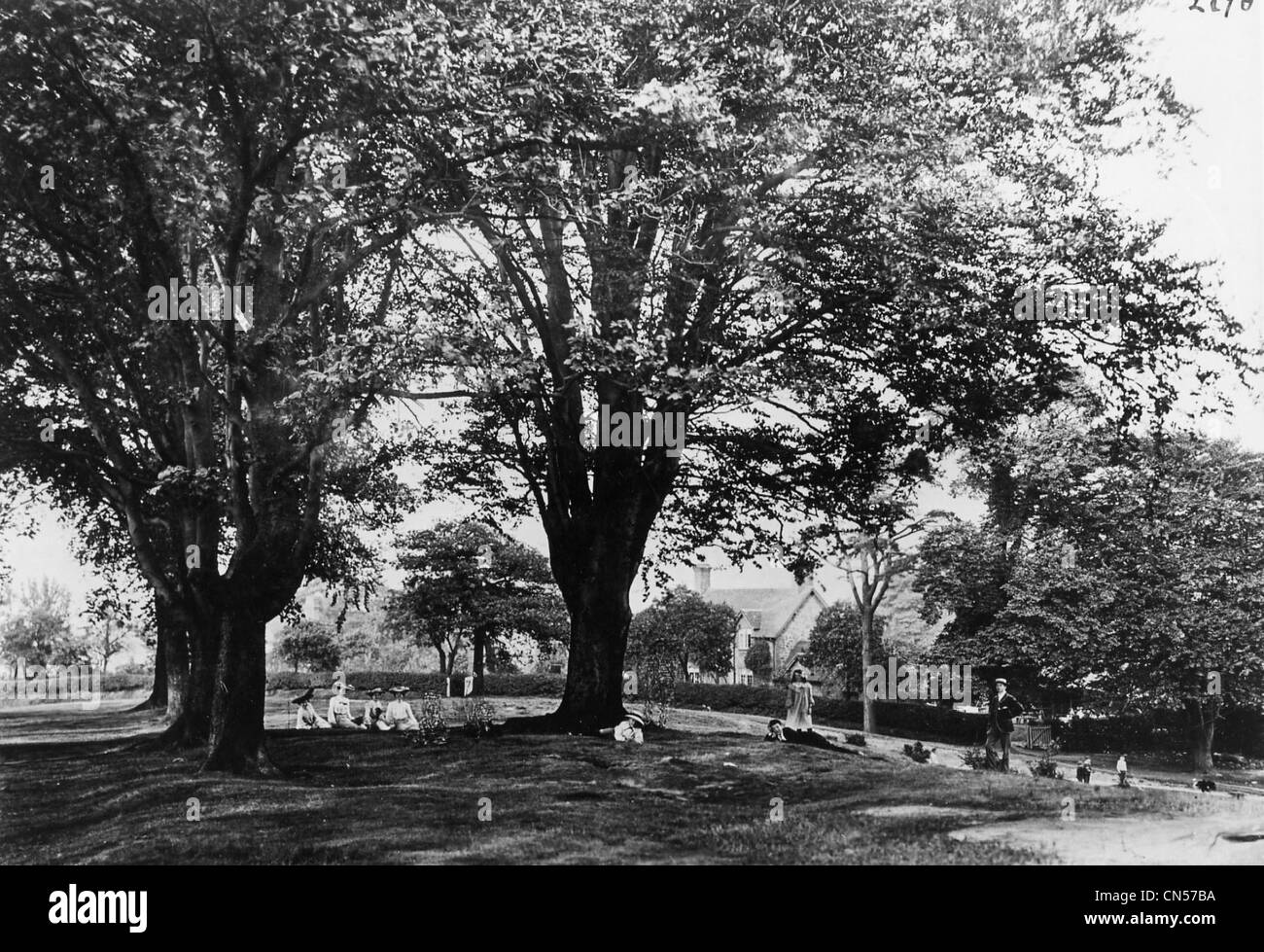 Les membres du public sur la commune de détente Penn, Wolverhampton, années 1900. Banque D'Images