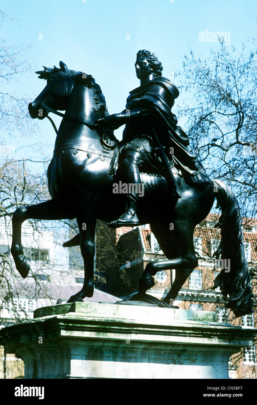 Statue de Guillaume d'Orange, St James Square London England UK King William 3ème, III, Rois Anglais monarques monarque image Banque D'Images
