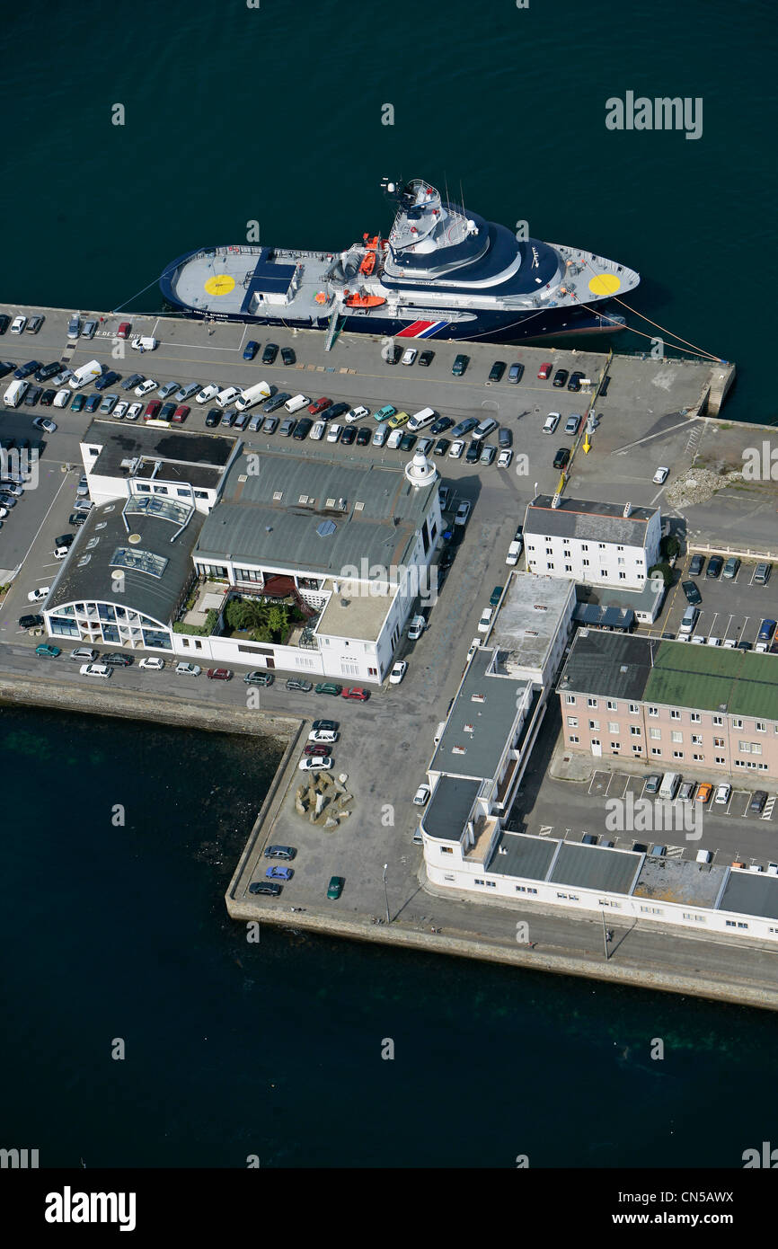 La France, Finistère, Brest, le port, L'Abeille Bourbon remorqueur amarré au quai du Commandant Malbert (vue aérienne) Banque D'Images