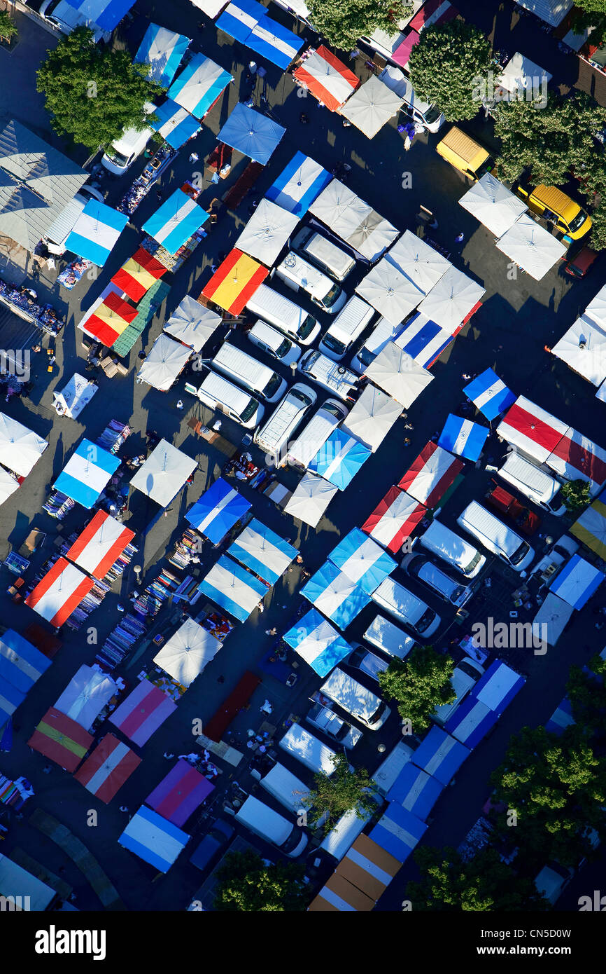 France, Bouches du Rhône, Marseille, 5ème arrondissement, La Plaine, le marché place Jean Jaurès (vue aérienne) Banque D'Images