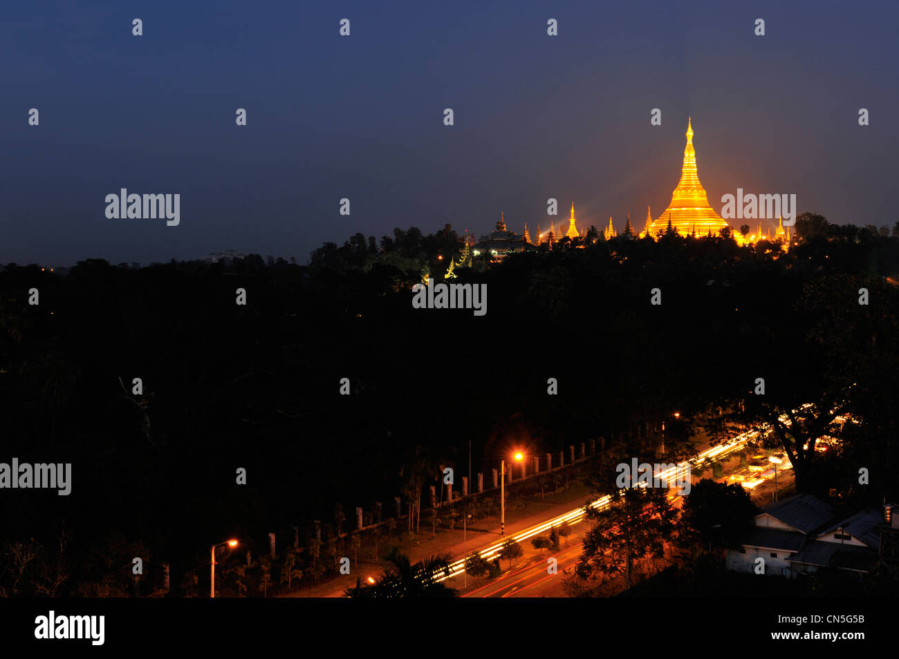 Myanmar (Birmanie), Division de Yangon, Yangon, Shwedagon Pagoda, datée entre 6ème et 10ème siècle Banque D'Images