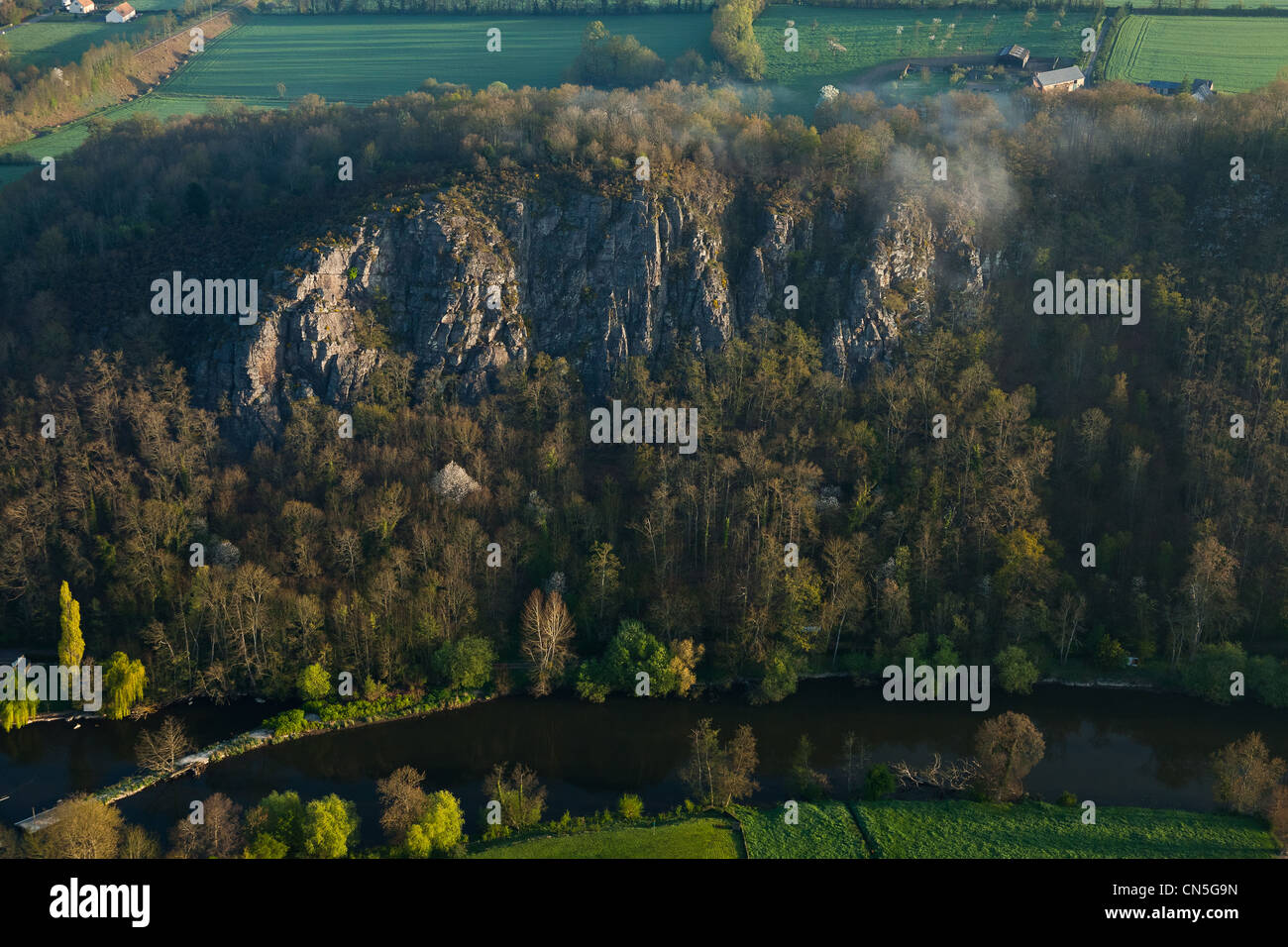 France, Calvados, la Suisse normande, vallée de l'Orne, Vey, Rochers des Parcs, l'escalade (vue aérienne) Banque D'Images