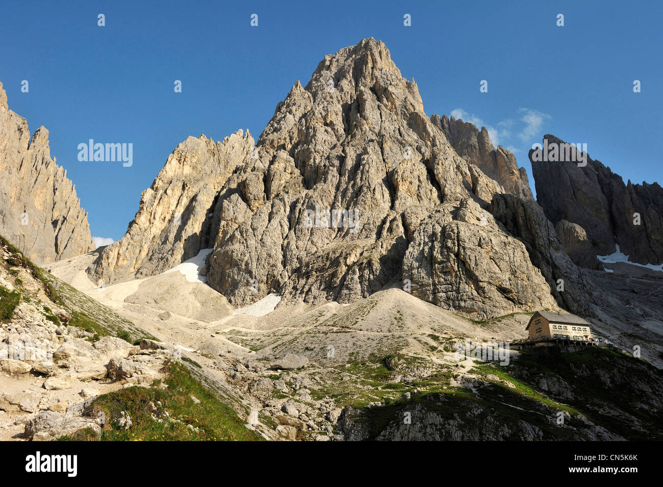 L'Italie, Trentin-Haut-Adige, province autonome de Bolzano, Dolomites, près de Passo Sella, randonnée à la Sassolungo, le Rifugio Banque D'Images