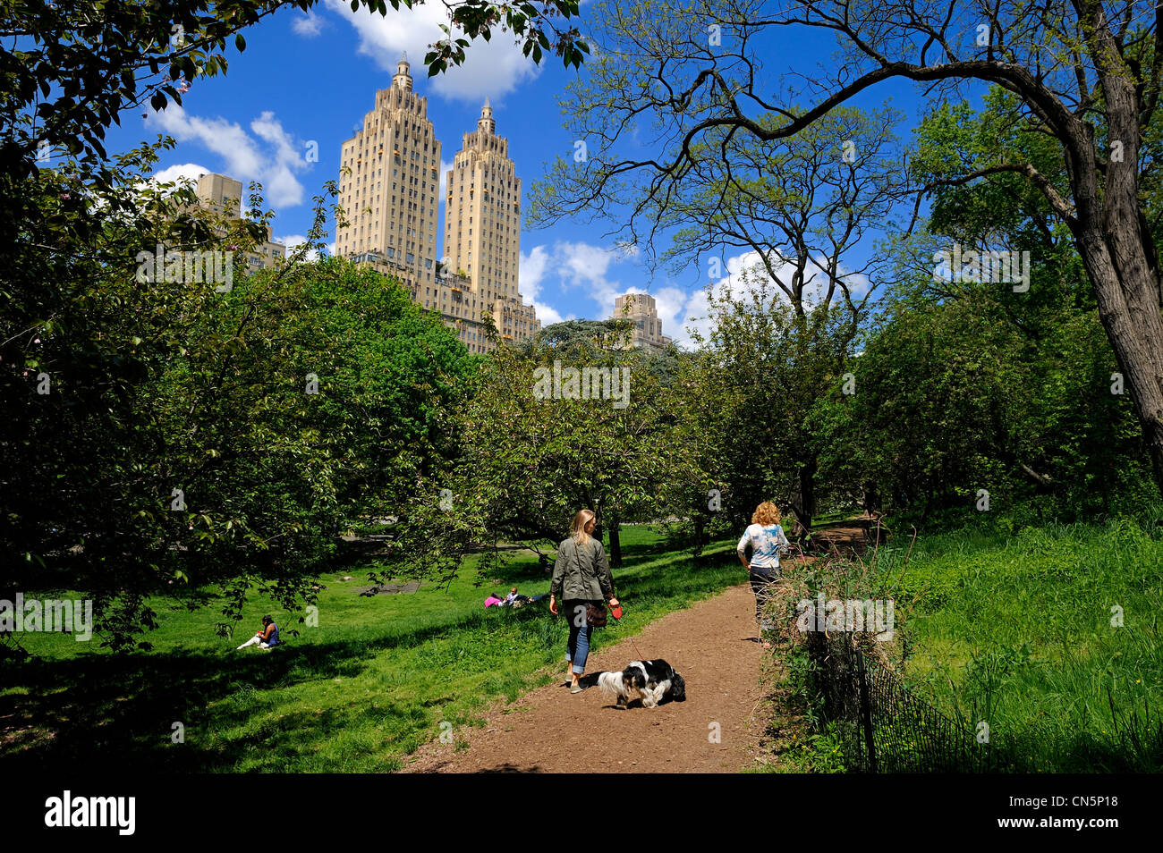 United States, New York, Manhattan, Upper West Side, l'El Dorado bâtiment vu de Central Park Banque D'Images