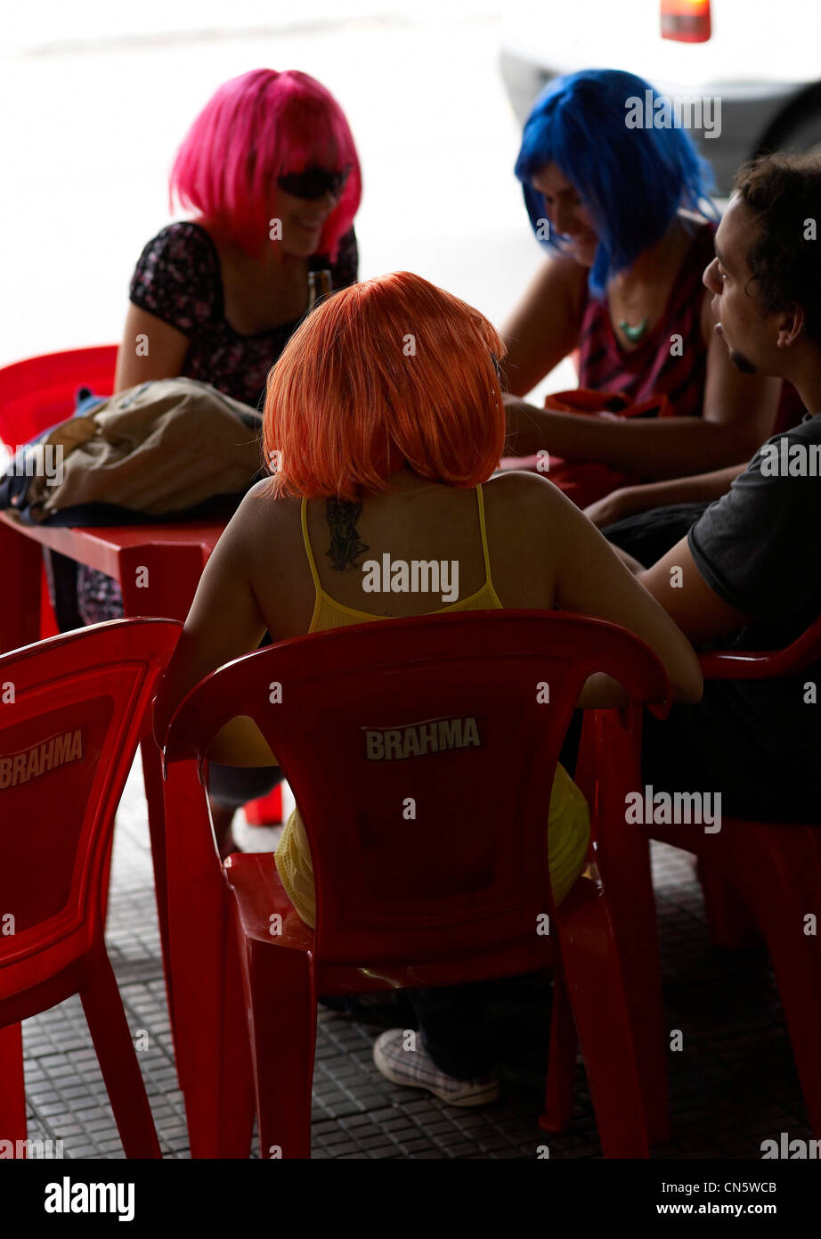 Brésil, São Paulo, São Paulo : confidentiel, Liberdad, quartier japonais avec des femmes perruques colorées Banque D'Images