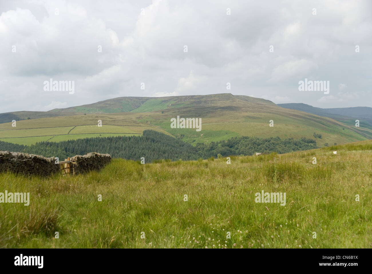 Kinder Scout du Hagg Moor en côté dans le Derbyshire Peak District Banque D'Images