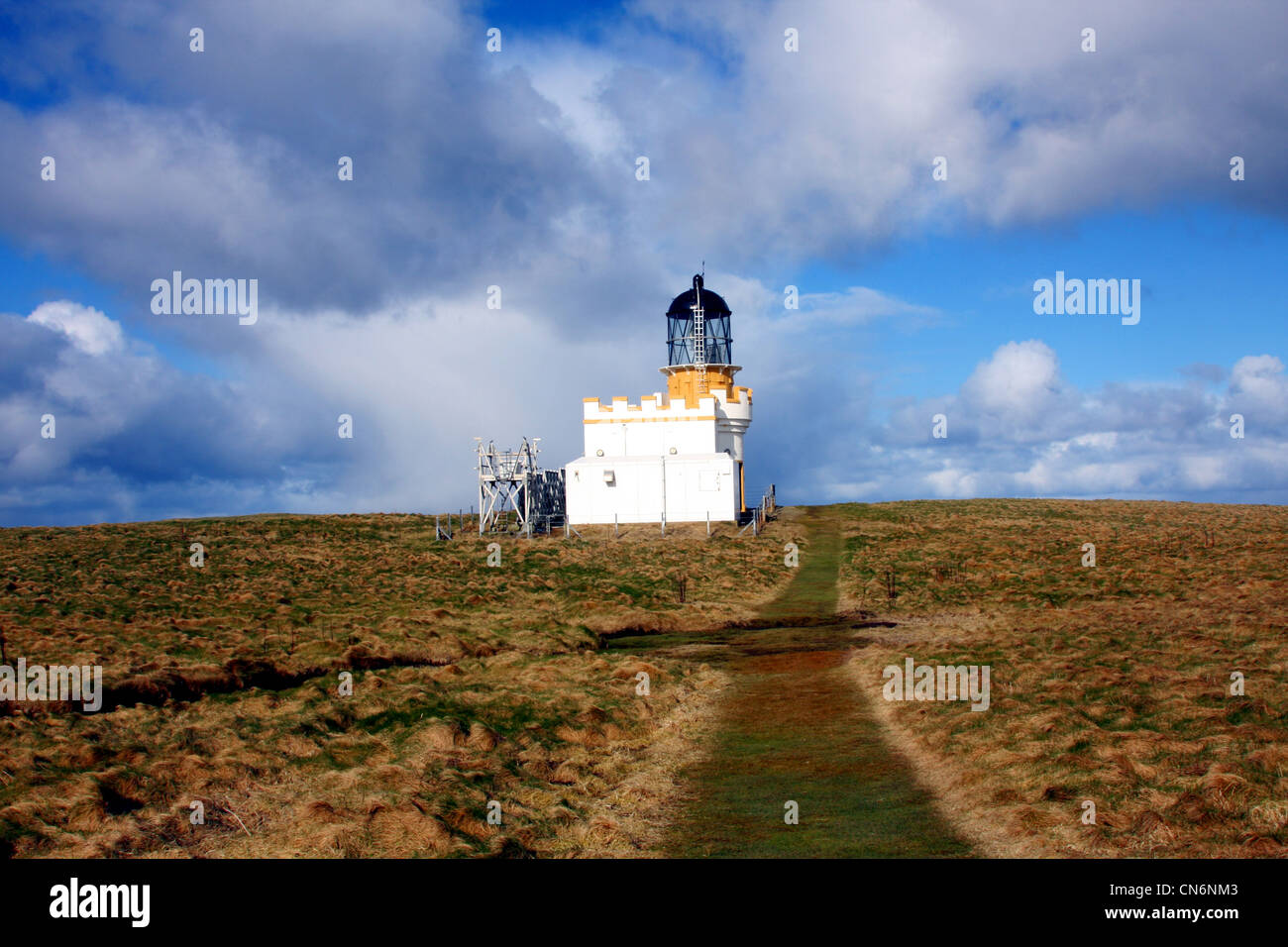 Phare sur Brough de Birsay, Orkney, UK Banque D'Images