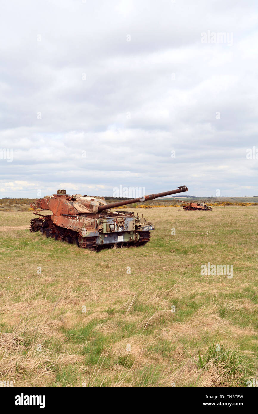 Des tanks de l'armée détruit dans la plaine de Salisbury Wiltshire, UK Banque D'Images